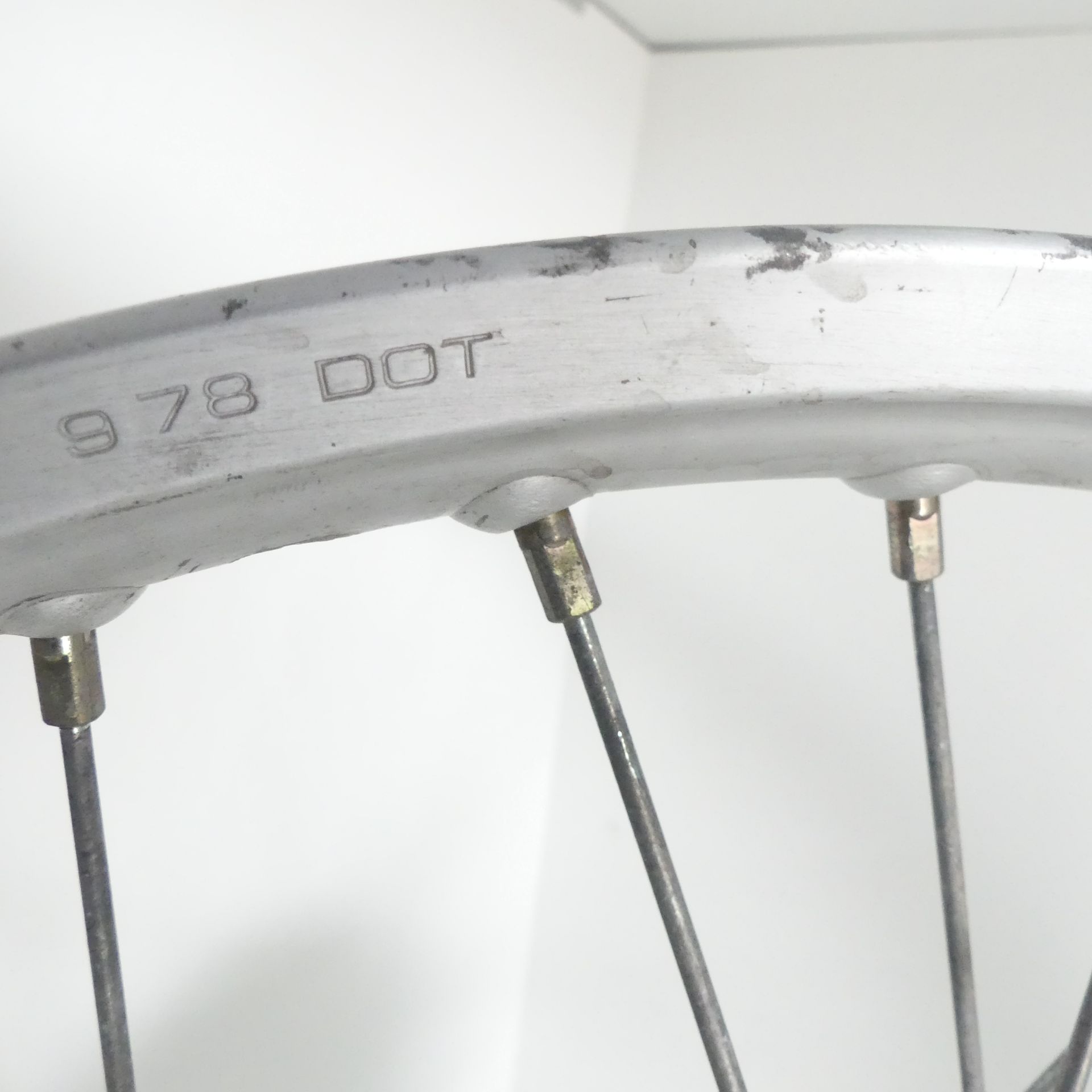B17
